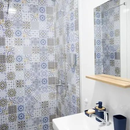 New 1 Bedroom In Center - Free Parking Скопье