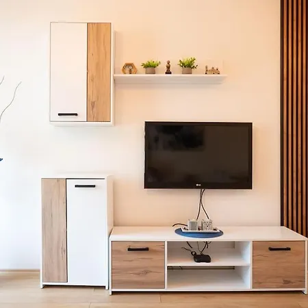 New 1 Bedroom In Center - Free Parking Apartment Skopje