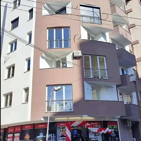 New 1 Bedroom In Center - Free Parking Апартаменты Скопье